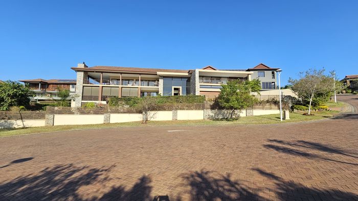 For Sale: House in Izinga Park with pool, gym, and top security features.
