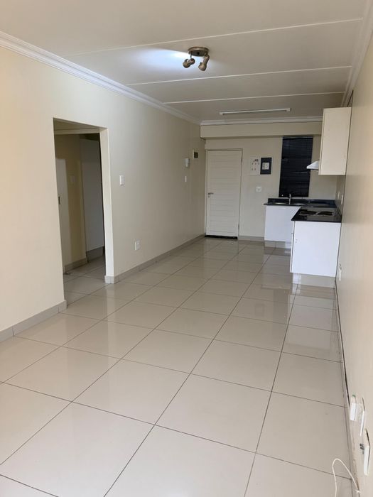 2-Bedroom Apartment To Rent in Umhlanga Ridge with pool access and 24-hour security.