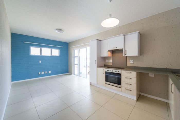 For Sale: 2-Bedroom Apartment in Paulshof with Pool, Clubhouse, and Security.