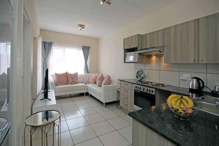 2 Bedroom Apartment To Rent in Paulshof with pool, security, and parking.