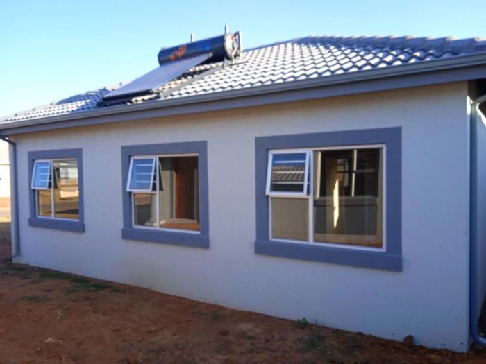 For Sale: 3-bedroom house in Salfin, near Carnival City, with prepaid electricity.