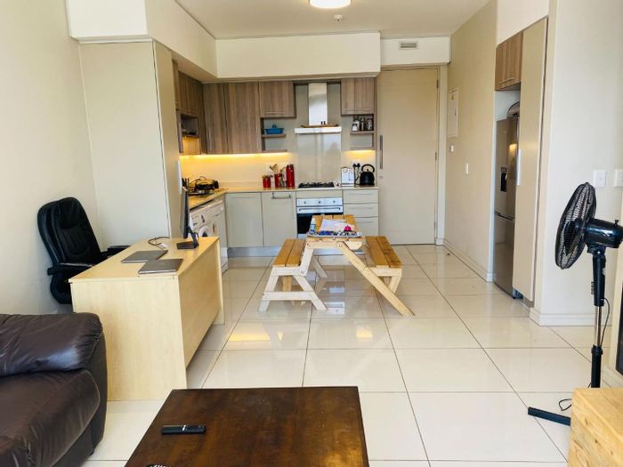 2-Bedroom Apartment to Rent in Rosebank with Private Patio and Secure Parking.