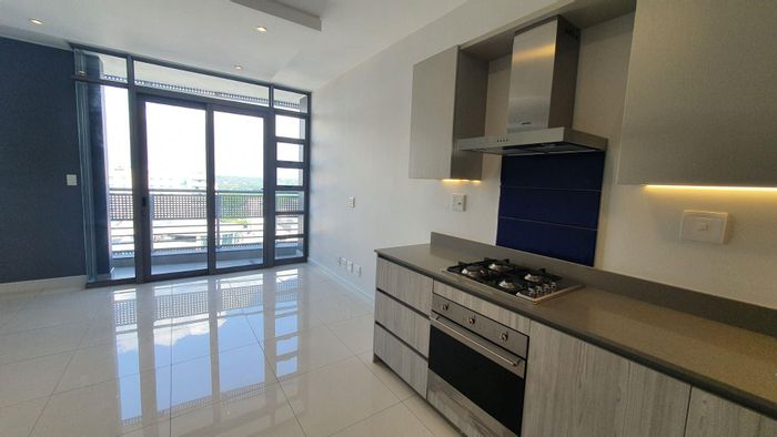 Pet-friendly 2-bedroom apartment in Rosebank with backup power and great views.