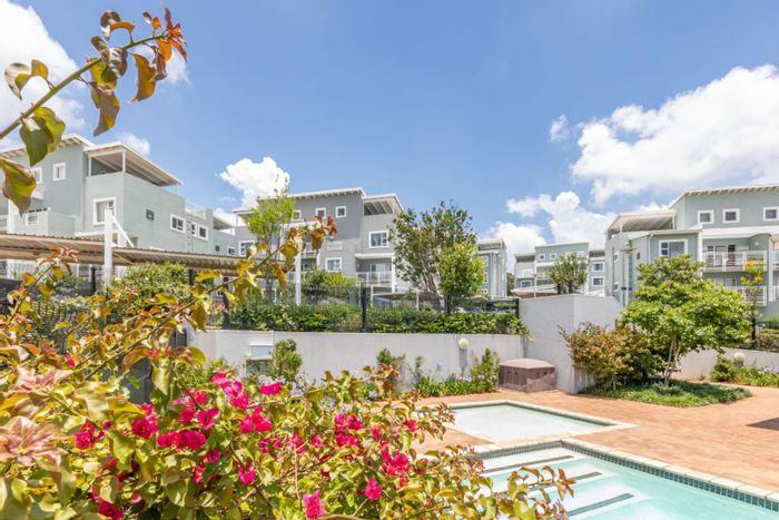 2-Bedroom Apartment in Paulshof with Pool, Clubhouse, and Ample Parking - For Sale