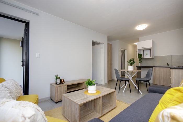 Rivonia Apartment For Sale: Secure complex, pool, backup power, and high-speed WiFi.