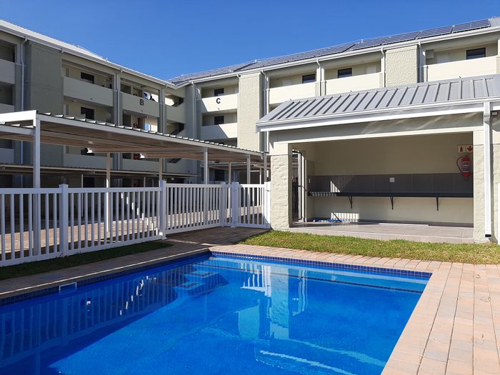 Rivonia Apartment To Rent: 2 Beds, Pool, Backup Power, 24hr Security.