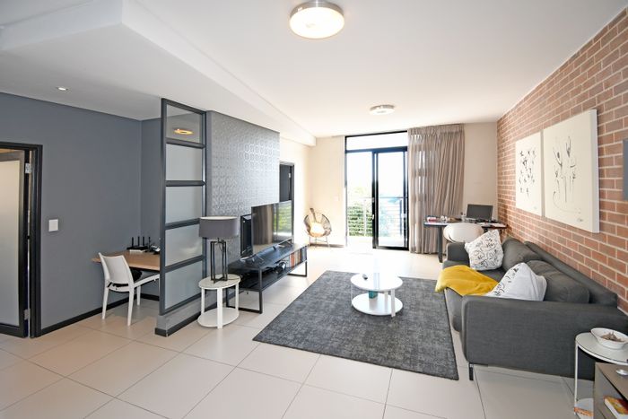 For Sale: 2-Bedroom Apartment in Rosebank with Secure Parking and Scenic Views.