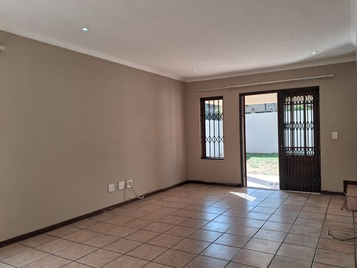 3-Bedroom Apartment To Rent in Craigavon with secure complex and private garden.