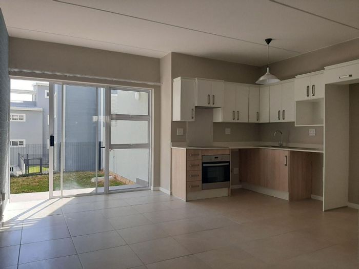 2 Bed Apartment To Rent in Paulshof with garden, clubhouse, and 24/7 security.