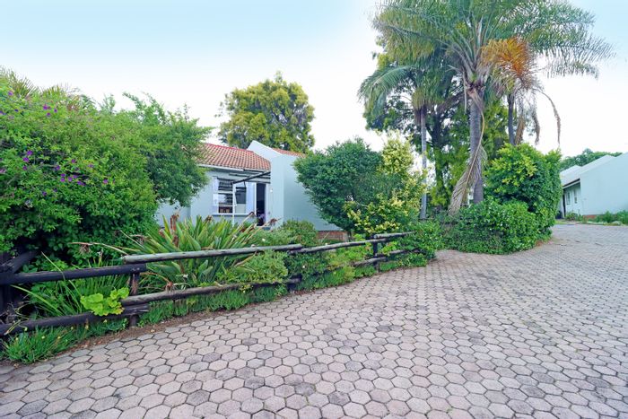 For Sale: Pet-friendly Magaliessig apartment with private garden, pool, and 24-hour security.