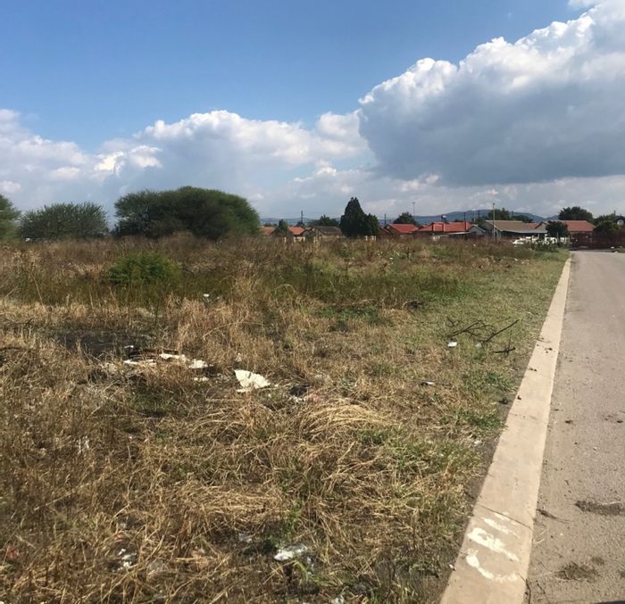 Vacant Land Residential for Sale in Boitekong Ext 1, 275m², ideal for building.