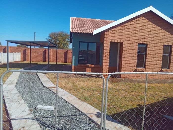 Northam Central House For Sale: 3 Bedrooms, 1 Bathroom, Covered Parking Available.