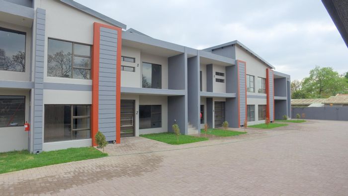 For Sale: Apartment in Bo Dorp with 2 bedrooms, en-suites, and covered parking.