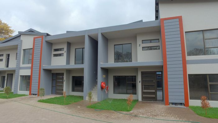 For Sale: Apartment in Bo Dorp with 2 bedrooms, en-suites, and covered parking.