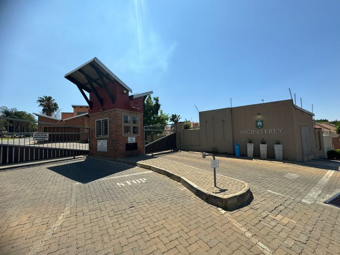 3-Bedroom Townhouse For Sale in Cashan with pool, braai, and garden.