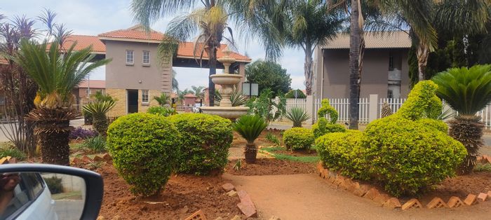 For Sale: 2-Bedroom Apartment in Waterval East with secure parking and 24-hour security.