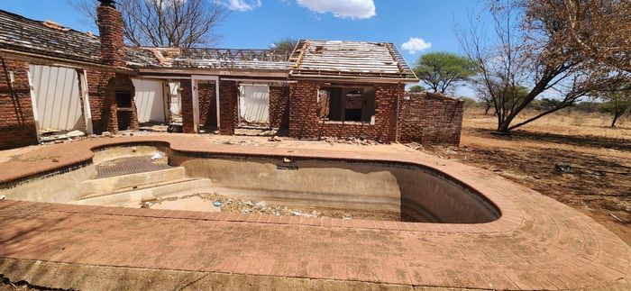 Vacant Land Residential For Sale in Northam Central, 10.734 hectares with water access.