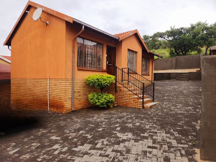 3-Bedroom House for Sale in Tlhabane West with Parking and Water Supply.