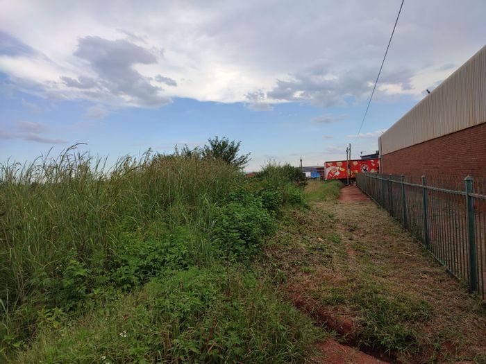 Vacant Land Residential For Sale in Koster Central - 2871m2 with zoning potential.