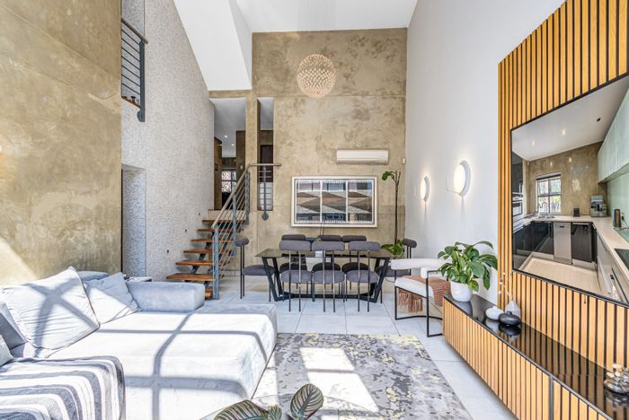 For Sale: Luxury 3-bedroom apartment with private lift and pool in Hyde Park.