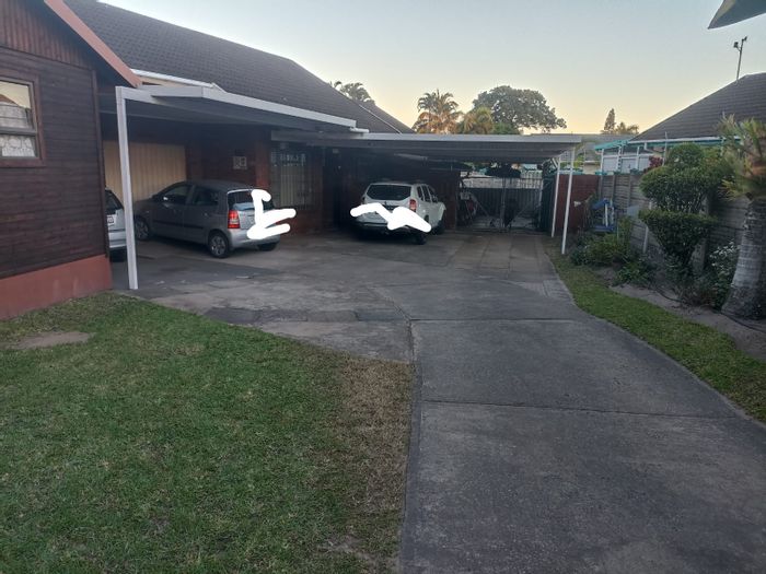 3-Bedroom House in Arboretum For Sale with Wendy Houses and Storage Space.