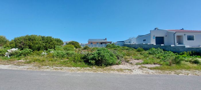 Vacant Land Residential in Agulhas Central, 660 m² with potential sea views. For Sale.