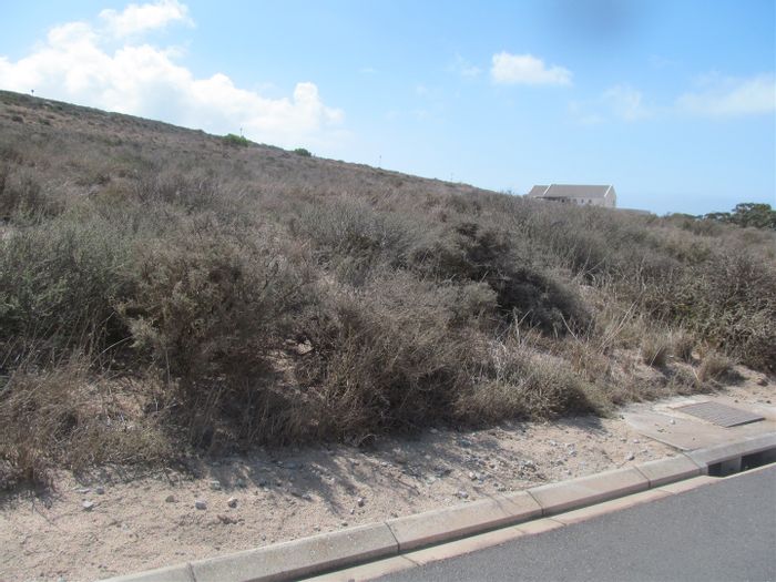 Vacant Land Residential for Sale in Britannica Heights - 964m², pet-friendly, no building time.