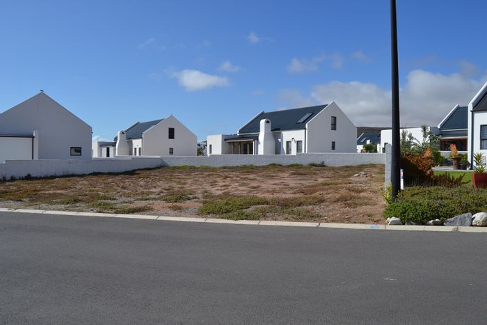 Vacant Land Residential in Harbour Lights, For Sale: 600m to beach, walled stand.