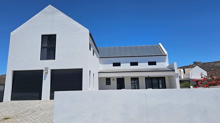 Harbour Lights House For Sale: 4 Bedrooms, Bay Views, Attached Flat, Double Garage.