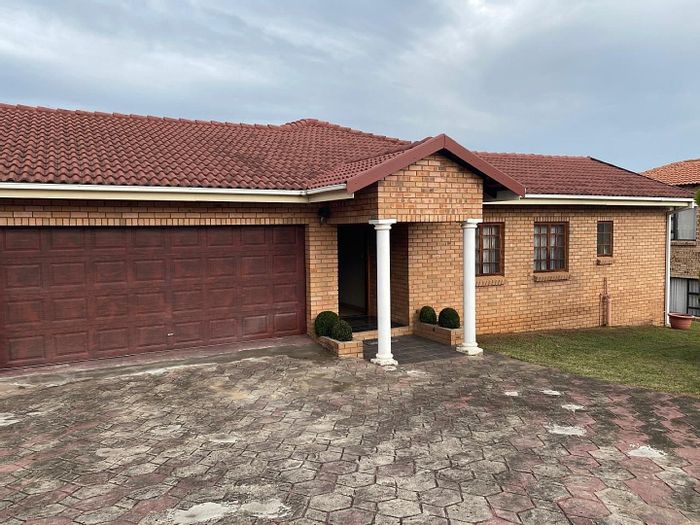 For Sale: House in White River Ext 49 with 3 beds, patio, double garage.