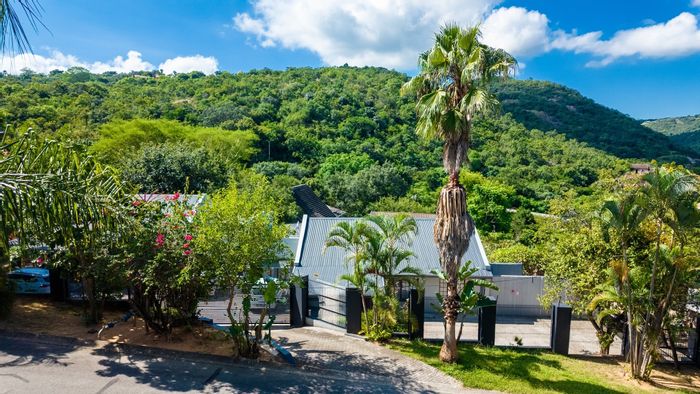 For Sale: Nelspruit Ext 13 House with 4 flats, steady rental income, ample parking.