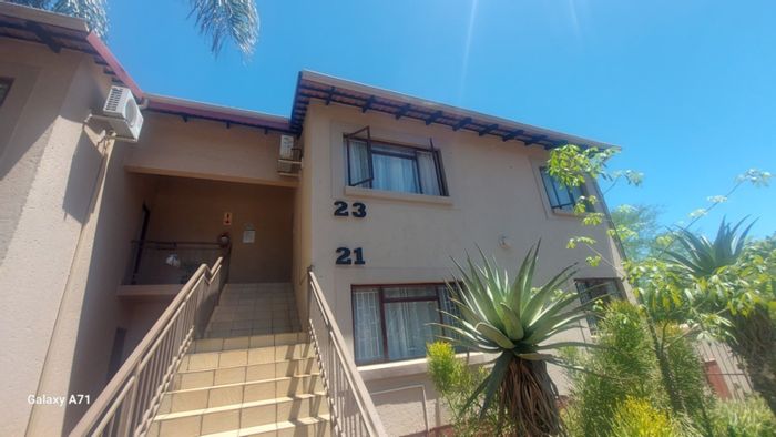 For Sale: 2-Bedroom Apartment in White River Ext 18 with Air Conditioning and Braai.