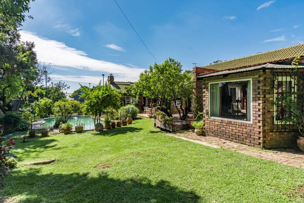 Outside view of main bedroom