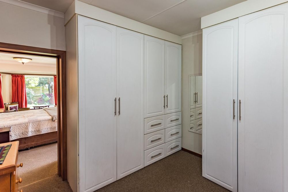 Dressing room off main bedroom