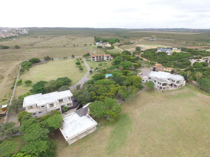 Kabeljauws House For Sale: 3 residences, pool, lapa, security, 2.4 hectares.