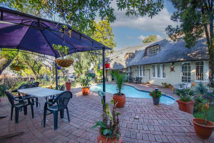 Stunning Buccleuch House for Sale: Pool, Garden, Spacious Rooms, Security Features!