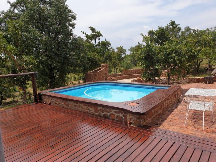 Highlands Wilderness Estate Lodge For Sale: 4 bedrooms, pool, boma, solar power.