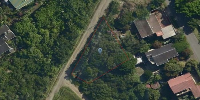 For Sale: 554 m² vacant land in Sunrise On Sea with sea views.