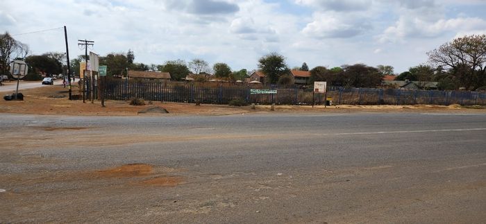 Northam Central House For Sale: 4 bedrooms, large land, prime location.