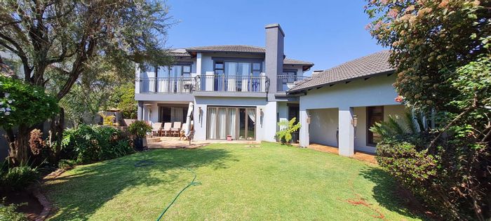 Raslouw House for Sale: Spacious Living, Entertainer's Dream, Secure Estate!