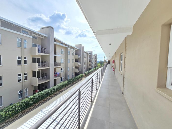 Northgate Apartment For Sale: 2 beds, gym, pool, balcony, 2 parking spaces.