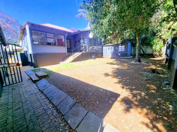 10-Bedroom Student Accommodation House For Sale in Melville, R 2,390,000.