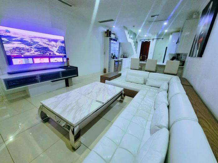 For Sale: Townhouse in Sandown with pool, gym, and direct Sandton City access.