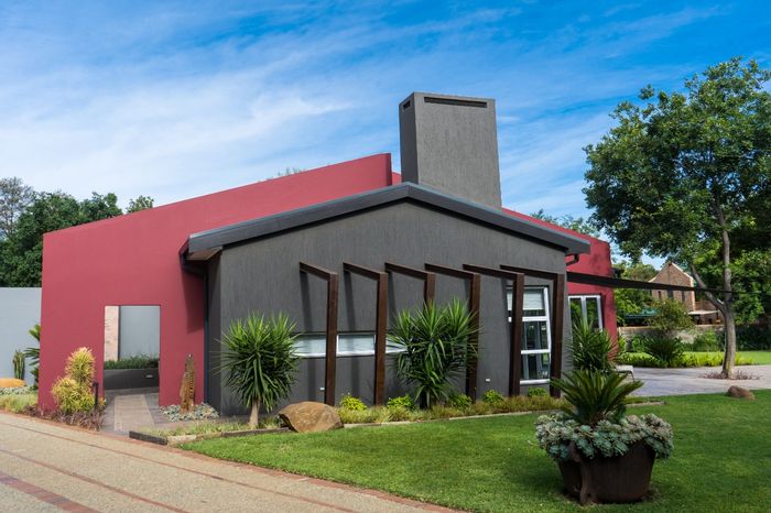 For Sale: Spacious 5-Bedroom House in Sasolburg Ext 4 with Pool and Security.