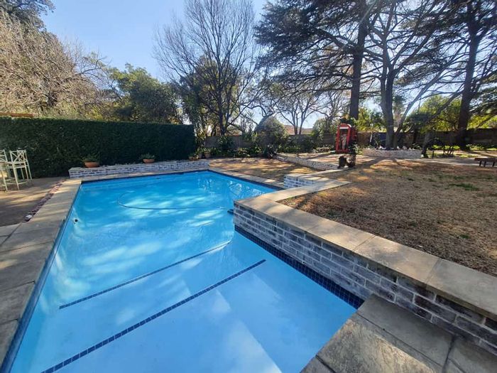 Vanderbijlpark Central House For Sale: 5 beds, gym, pool, garden, excellent security.