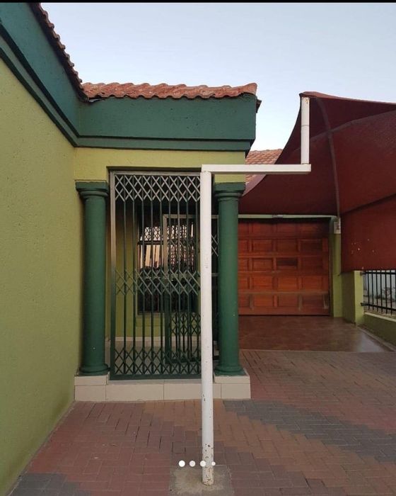 3-bedroom house in Seshego A for sale, near amenities and schools.