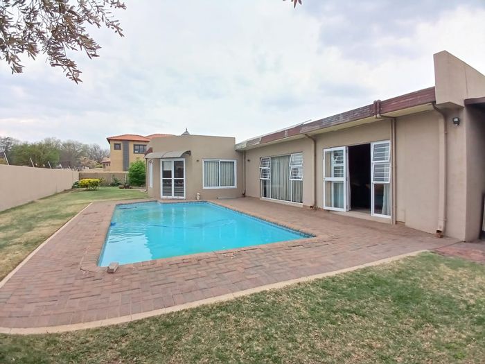 For Sale: Spacious 5-Bedroom House in Sasolburg Ext 23 with Pool and Solar System.