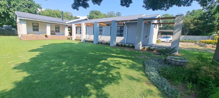 For Sale: House in Bethal Central with 4 bedrooms, solar power, and outdoor plans.