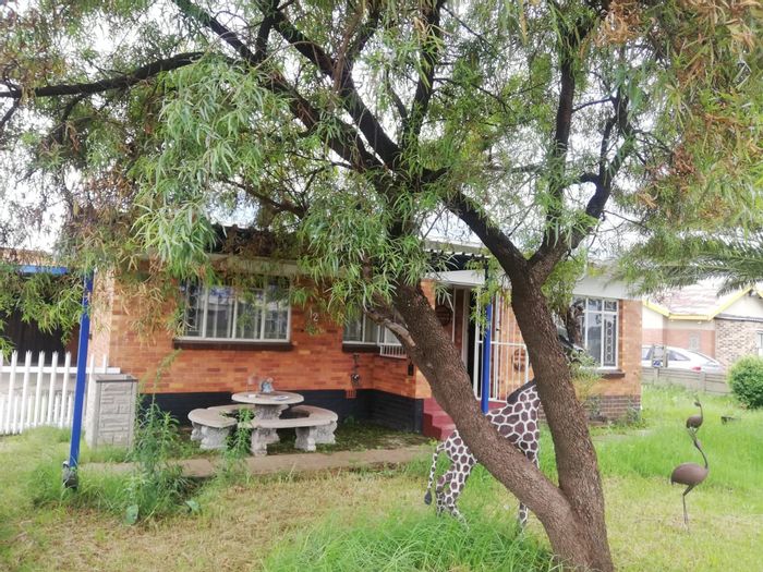 Duncanville House For Sale: 3 Bedrooms, Spacious Garden, Pet Friendly, 2 Parking.