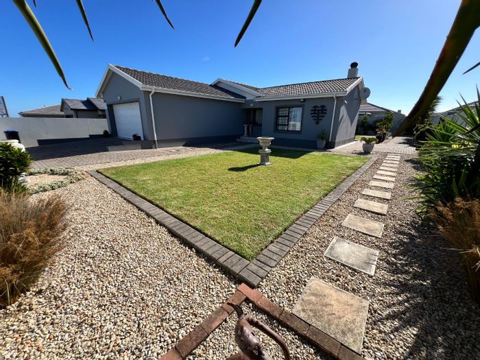 House for Sale in Fountains Estate: 3 bedrooms, open plan, wheelchair friendly, large garden.